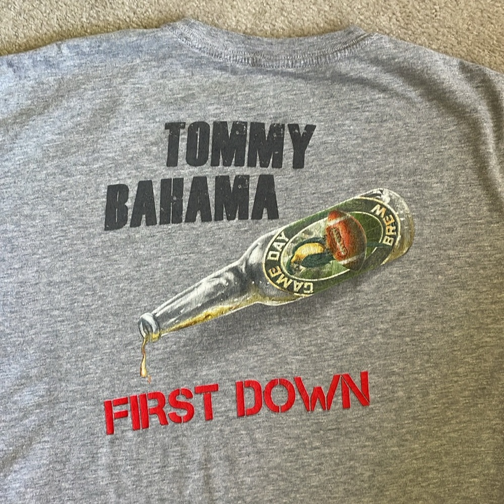 Tommy Bahama Men’s RELAX  Tee “First Down”